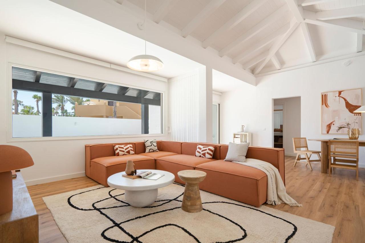 Villa Tropico - Design House With Pool In Коралео Екстериор снимка