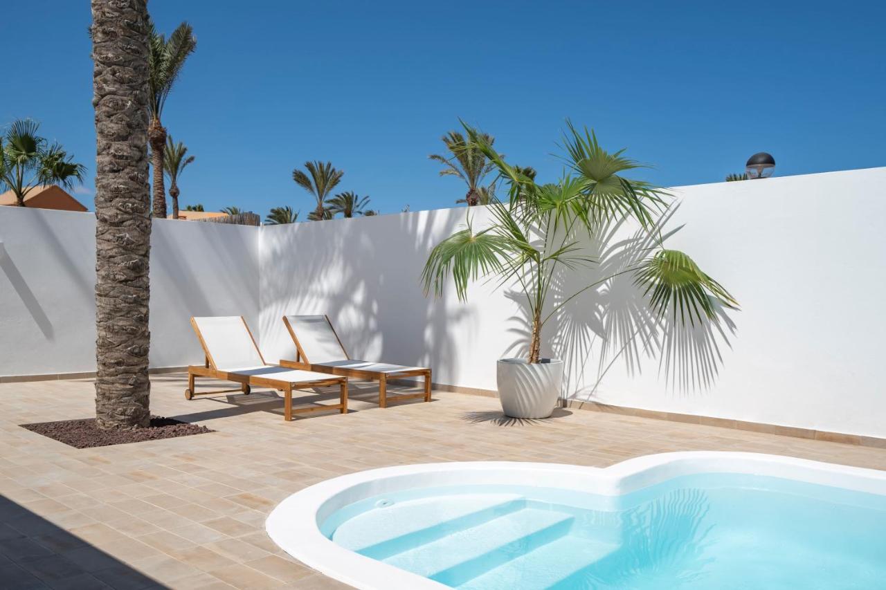 Villa Tropico - Design House With Pool In Коралео Екстериор снимка