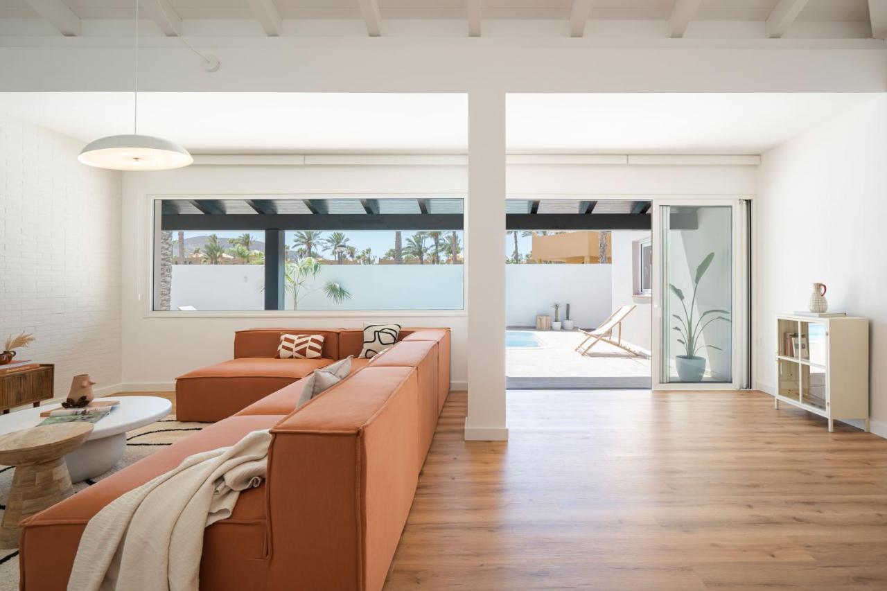 Villa Tropico - Design House With Pool In Коралео Екстериор снимка