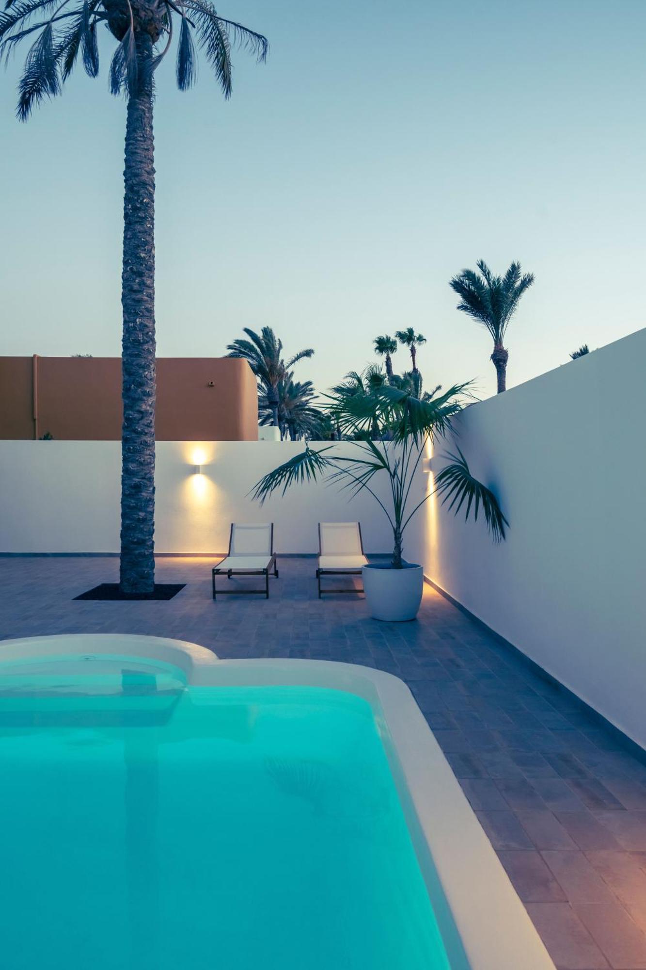 Villa Tropico - Design House With Pool In Коралео Екстериор снимка