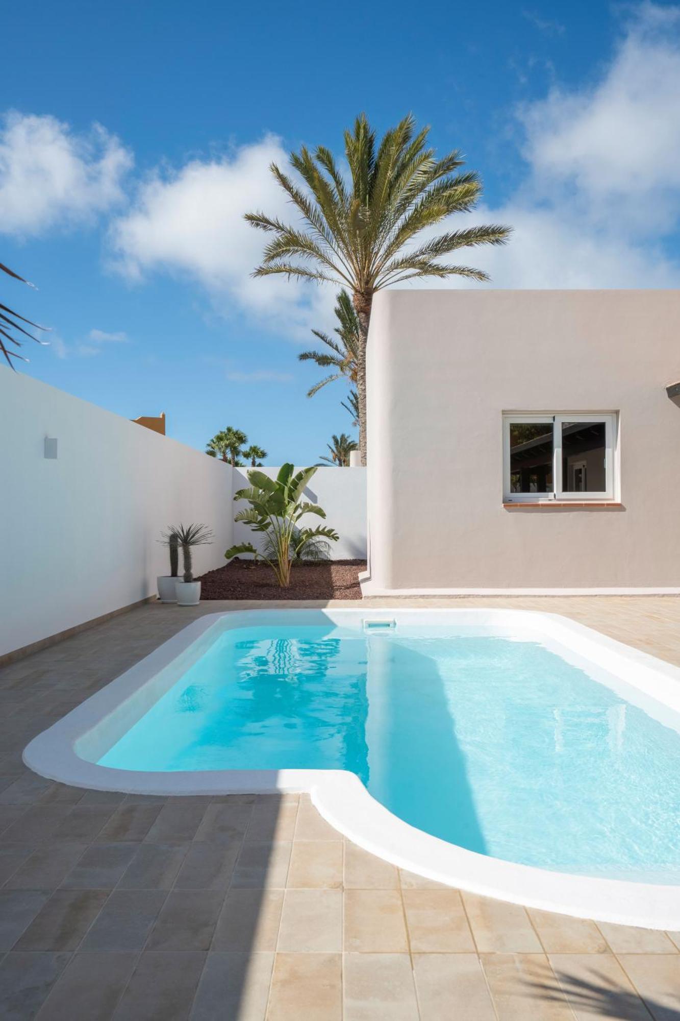 Villa Tropico - Design House With Pool In Коралео Екстериор снимка