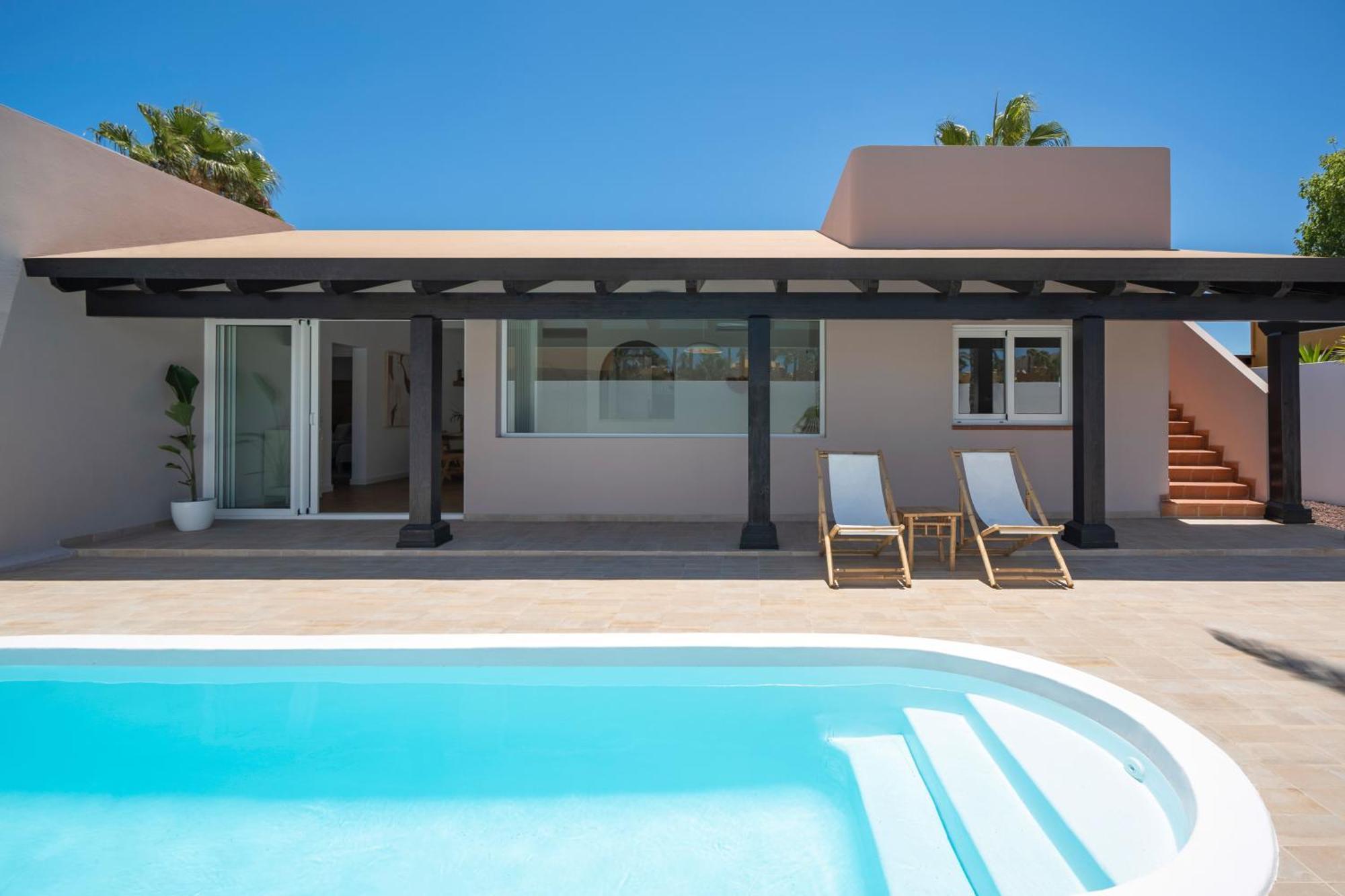 Villa Tropico - Design House With Pool In Коралео Екстериор снимка